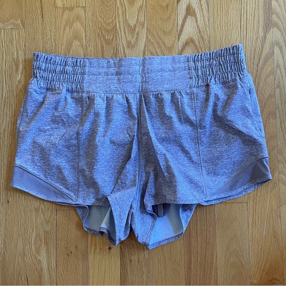 Lululemon High-Waisted 2.5” Hotty Hot Shorts - Picture 1 of 7
